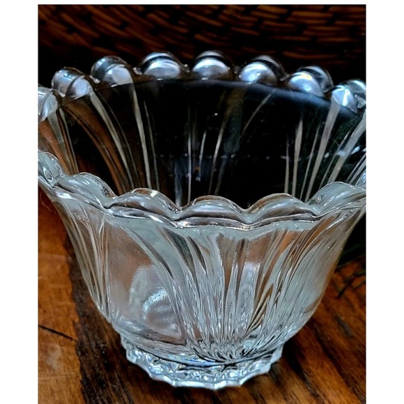 KIG Indonesia‎ Clear Glass Custard Bowl Embossed Scallop Rim Tulip Shaped Lot 2 - Picture 4 of 10